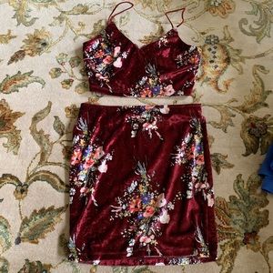 Red Velvet Floral Print Tiger Mist Set